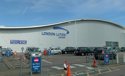 Wielka Brytania: Podejrzany o terroryzm zatrzymany na lotnisku pod Londynem