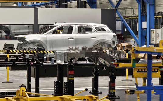 Rozpoczęcie produkcji elektrycznego Forda Explorera