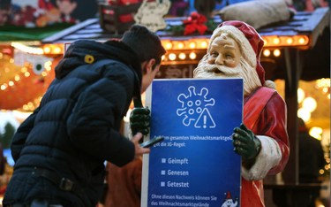 W Niemczech ruszyły jarmarki bożonarodzeniowe, organizatorzy przypominają, żeby przestrzegać zasad a
