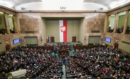 25 stycznia posłowie zajmowali się m.in.  obywatelskim projektem ustawy o Karcie Nauczyciela