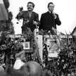 W książce sporo miejsca poświęcono powstaniu "Solidarności". Na zdjęciu Lech Wałęsa i ks. Henryk Jan