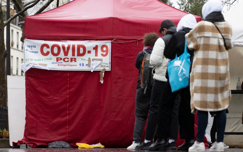 Kolejny rekord we Francji. Po raz pierwszy odnotowano ponad 200 tys. zakażeń