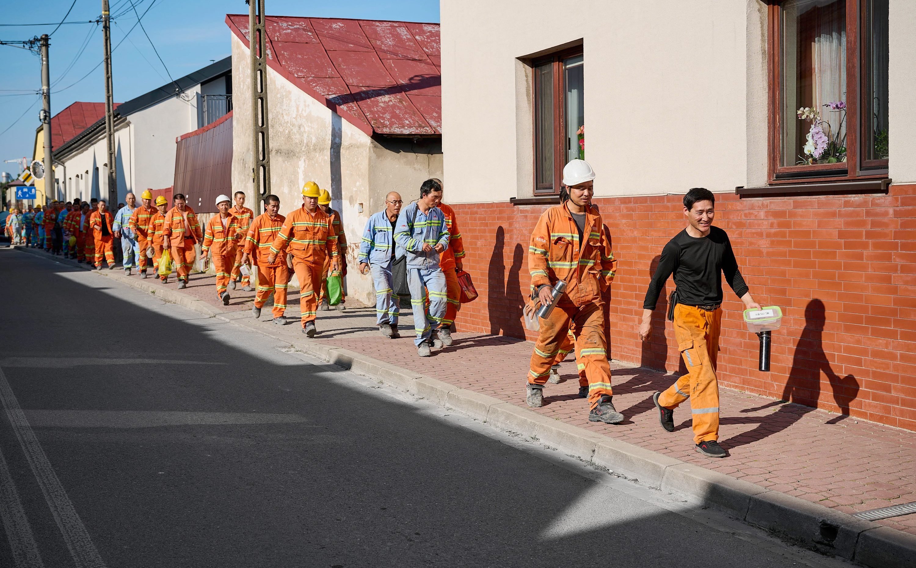 Obcokrajowcy pomagają wypełnić trudne wakaty w polskich firmach