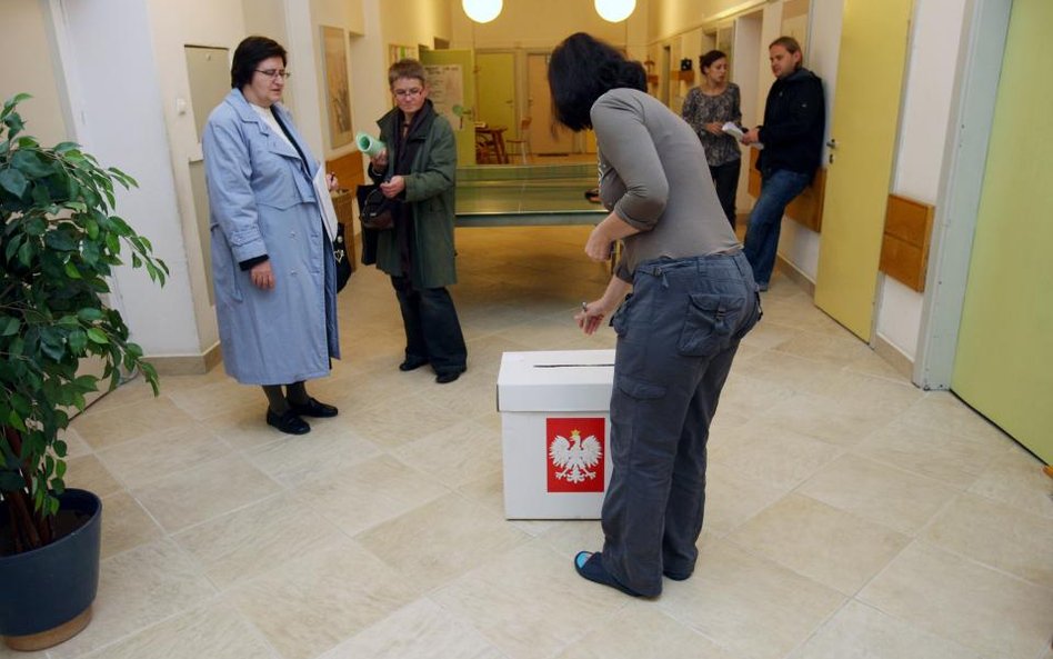 Obecnie obowiązujące przepisy gwarantują płciom po 35 proc. miejsc na listach wyborczych.