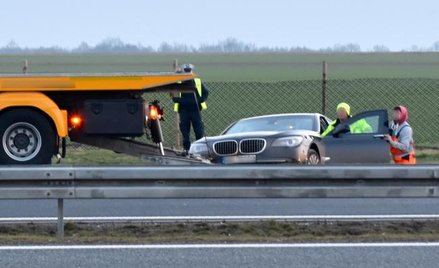 Fot. Brzeg24. Limuzyna prezydenta Andrzeja Dudy po wypadku na A4