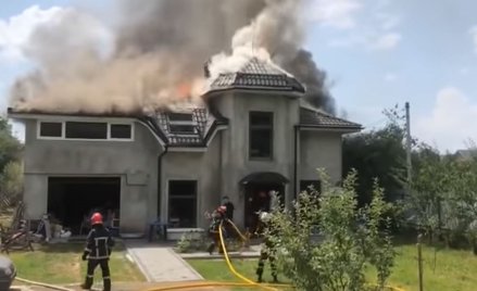 Samolot spadł na dom na Ukrainie. Zginęły cztery osoby