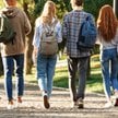 Zmiana szkoły to dla młodzieży przełomowy moment. Według badań negatywnie wpływa na stan psychiczny