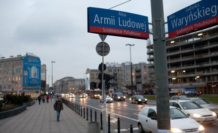Dekomunizacja: zmiana nazw ulic pochłania pieniądze i czas mieszkańców