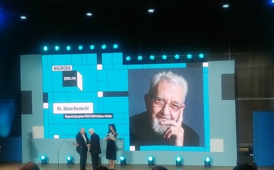Przyznaną po raz pierwszy Nagrodę Specjalną w kategorii Kultura i Media odebrał ksiądz Adam Boniecki