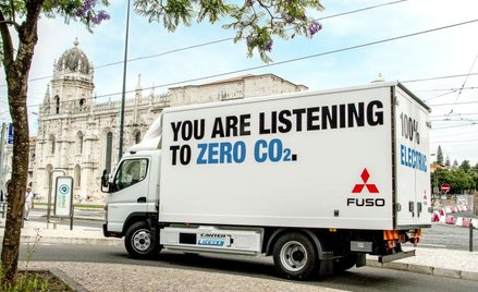 Mała ciężarówka Fuso, produkt grupy Daimler to rozwiązanie dla dostaw w centrach miast.