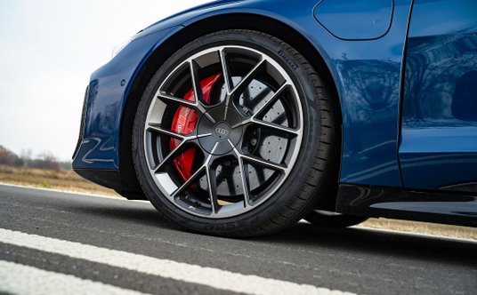 Audi RS e-tron GT Performance