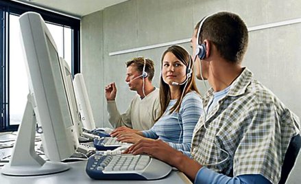 Umowy czasowe najczęściej otrzymują ludzie młodzi