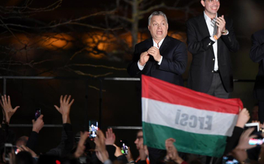 Viktor Orbán świętuje zwycięstwo. Będzie premierem po raz czwarty, trzeci raz z rzędu