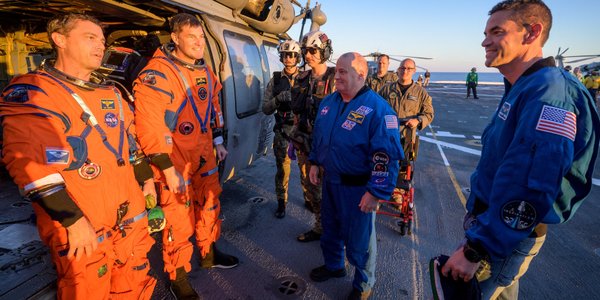 Astronauci misji Artemis II już na Ziemi. Trump zapowiada odblokowanie Ormuzu