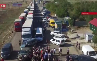 Tatarzy krymscy zablokowali drogę na Krym w obwodzie chersońskim