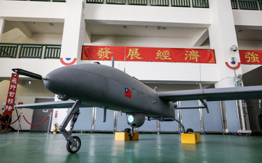 Tajwański dron prezentowany w instytucie nauki i technologii w Taichung