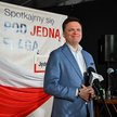 Marszałek Sejmu Szymon Hołownia po spotkaniu z cyklu "Pod jedną flagą" w Jędrzejowie