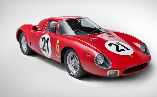 Miejsce 2: Ferrari 250 LM z 1964 roku - sprzedane za 36,345 mln dolarów, około 153,1 mln zł