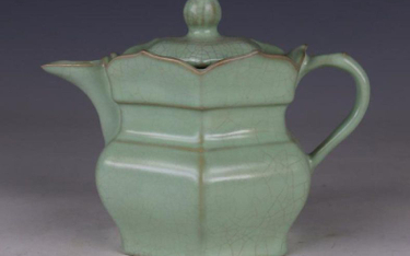 Przykład porcelany z czasów dynastii Song