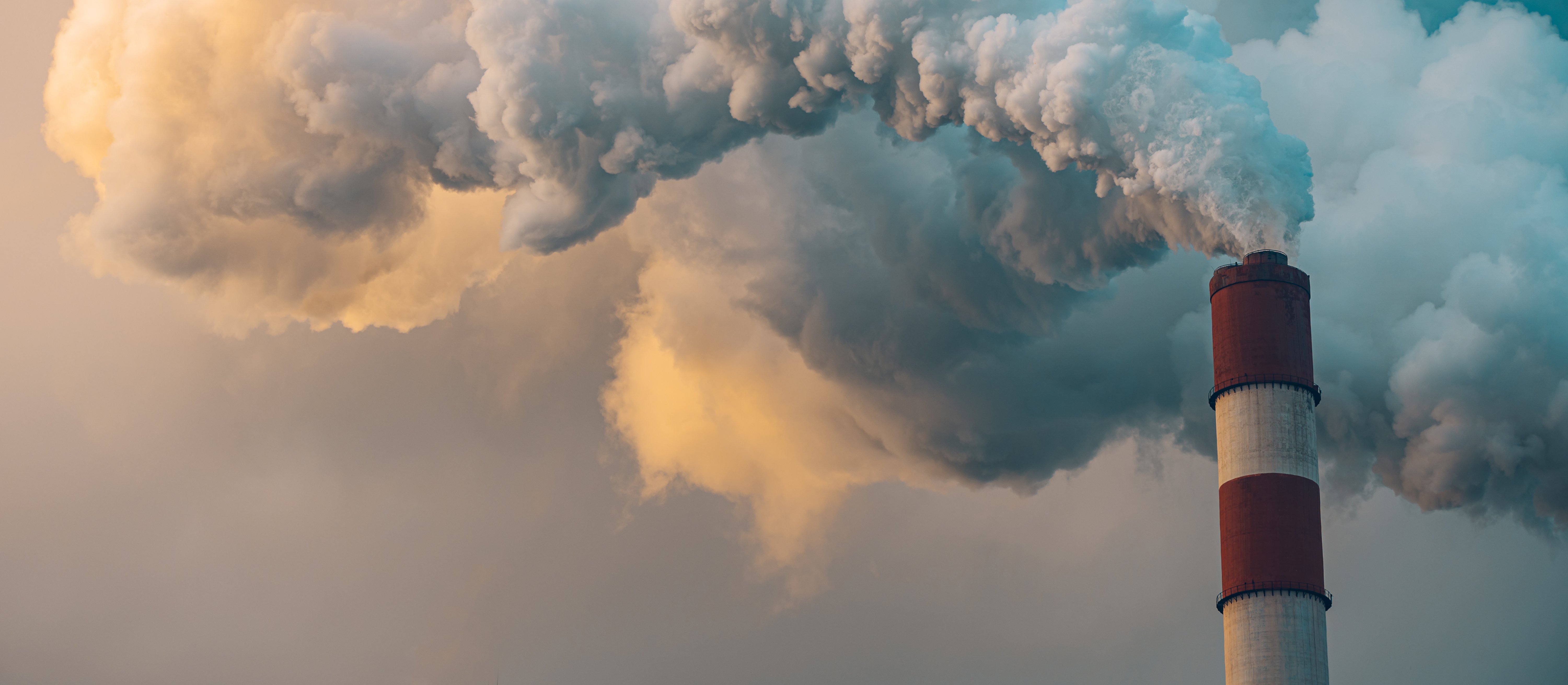 Sektor finansowy po raz pierwszy raportuje emisje gazów. Zaskakujące wnioski