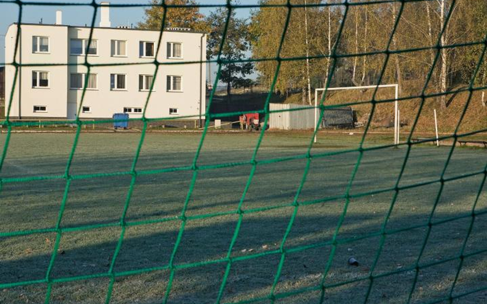 Hala sportowa w gminie - jak ją wybudować