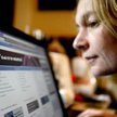 Wśród posiadaczy kont osobistych dostęp do bankowości internetowej najczęściej mają osoby w wieku 18