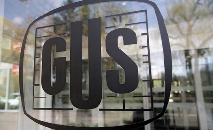 Wrzenie na rynku pracy. GUS: wynagrodzenia i zatrudnienie rosną