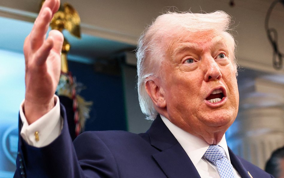 Trump gardzi dziennikarzami. I kompletnie – w swoim przekonaniu – ich nie potrzebuje. Bo cały świat 