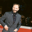 Ralph Fiennes rzadko zgadza się pozować fotoreporterom. Tu na pokazie swoich filmów w Rzymie, 2016 r