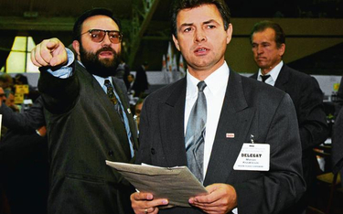 Piotr Żak i Marian Krzaklewski na zjeździe NSZZ „Solidarność”, wrzesień 1994 r.