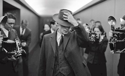 Jan Maciejewski: „Oppenheimer”. Bogowie jeszcze nigdy nie byli tacy mali