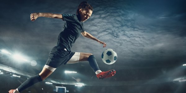 Raport FIFA: Rekordowa kwota transferów w kobiecym futbolu