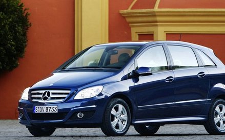 W tym segmencie mamy prawdziwy misz-masz. Niemiecki ranking obejmuje przedstawicieli segmentu kompak