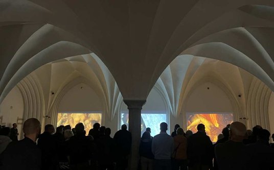 fragment wideofresku z wystawy „Hans Memling. Ultimum Iudicium. Lech Majewski”