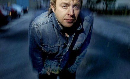 Piotr Uklański, ur. 1968 r. Mieszka i pracuje w Nowym Jorku. Posługuje się – fotografią i filmem, je