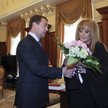 W 2009 roku Ałła Pugaczowa była jeszcze ulubienicą władz. Na zdjęciu: z ówczesnym prezydentem Rosji 