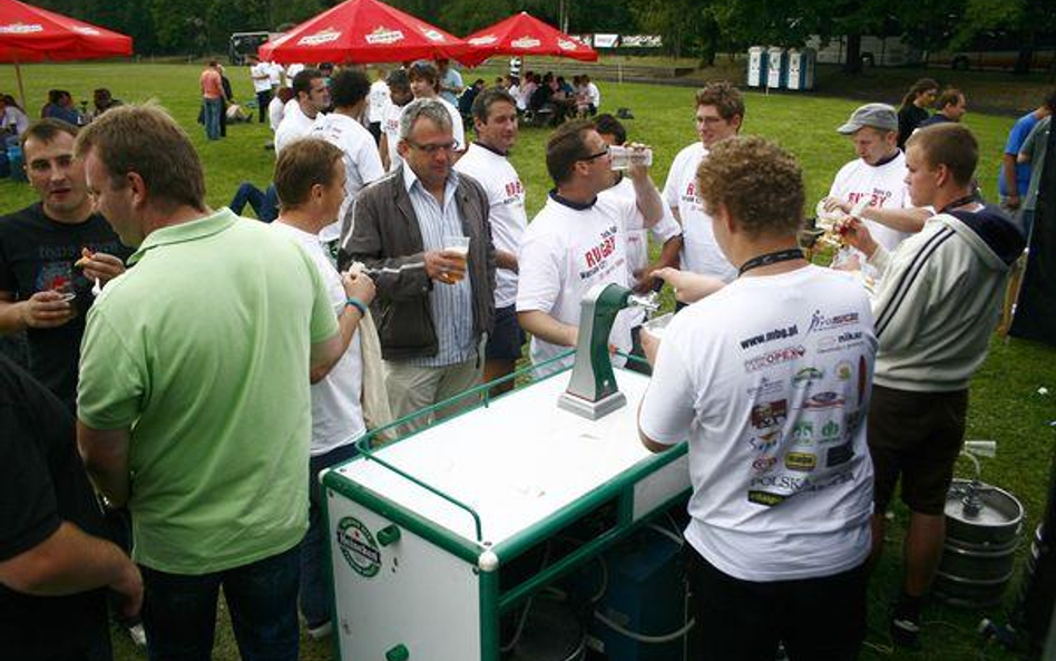 Ruch Palikota chce, żeby piwo można było legalnie pić w parkach