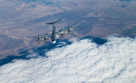 Rosyjskie bombowce Tu-95MS testowały rakiety manewrujące