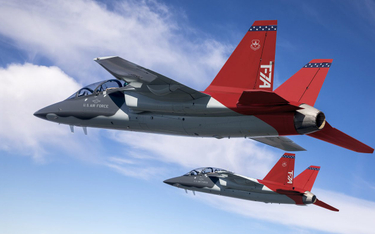 Para przedseryjnych T-7A Red Hawk w locie. Fot./Boeing.
