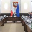 Donald Tusk prezentuje projekt "Odzyskać kontrolę. Zapewnić bezpieczeństwo. Kompleksowa i odpowiedzi