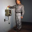 Tehching Hsieh "One Year Performance 1980-1981", Nowy Jork, "Punching the Time Clock", fot. Michael 