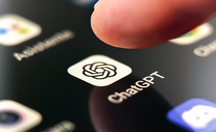 Dane z firm wyciekają szerokim strumieniem. Winny jest ChatGPT