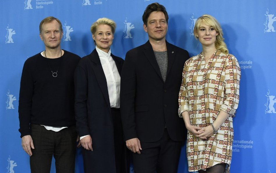 Duńscy aktorzy Ulrich Thomsen i Trine Dyrholm, reżyser Thomas Vinterberg i aktorka Helene Reingaard 