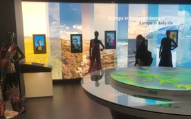 Wystawa „28 visions of sustainable fashion” to zachęta do modowych poszukiwań w duchu upcyklingu