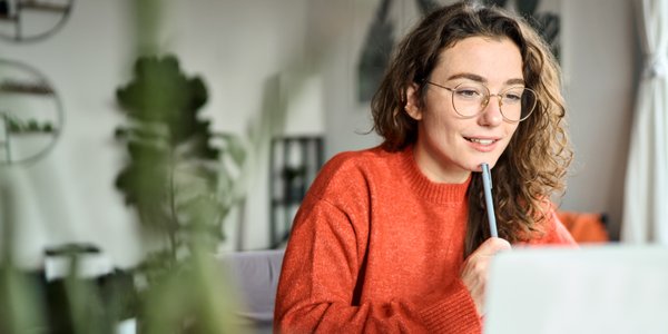 Uważaj, jak opisujesz przelew. Żart w tytule może skończyć się blokadą pieniędzy