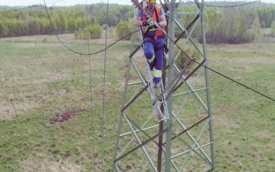 <Mocnym punktem serialu będą atuty wizualne produkcji. Dzięki kamerom zamontowanym m.in. na kaskach 