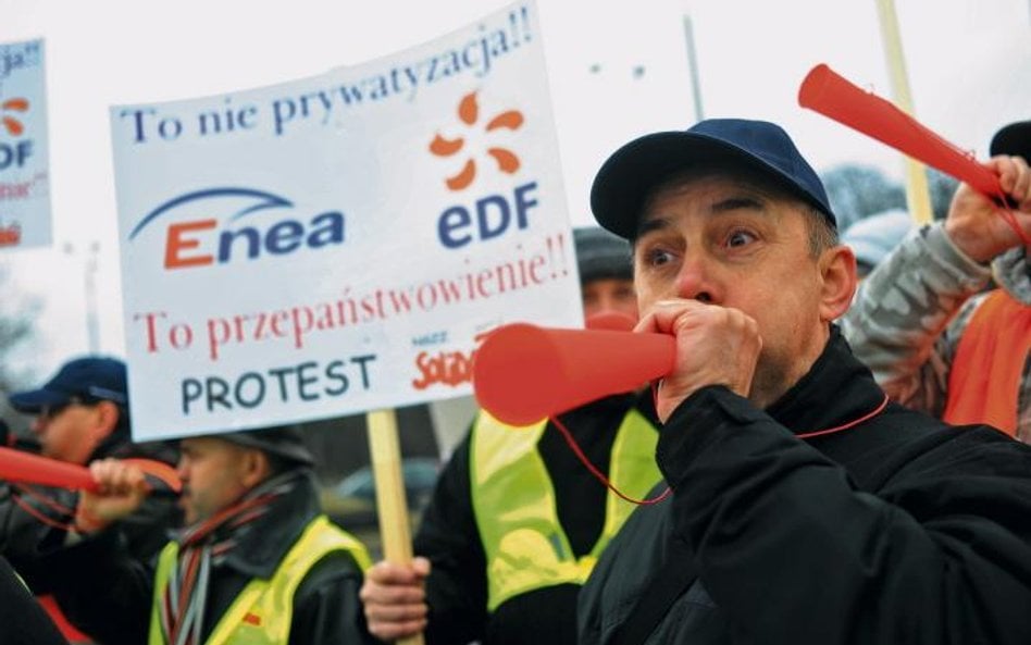 Związkowcy z Enei prywatyzację firm energetycznych poprzez sprzedaż akcji częściowo państwowym firmo