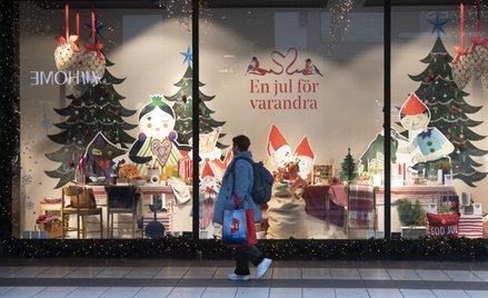 Koronawirus. Szwecja ułatwia naukę zdalną, ale szkół zamykać nie chce