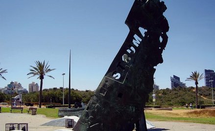 Pomnik upamiętniający katastrofę w izraelskim Aszdod. Zatonięcie „Strumy” wywołało w Palestynie falę