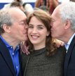 Bracia Luc i Jean-Pierre Dardenne oraz Adele Haenel grająca główną rolę w ich filmie „Nieznajoma dzi